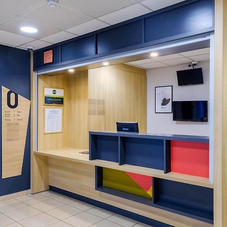 B&B Hotel Frejus Puget-Sur-Argens Buitenkant foto