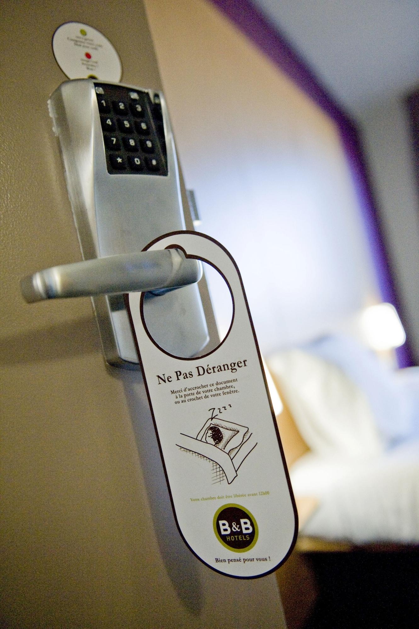 B&B Hotel Frejus Puget-Sur-Argens Buitenkant foto
