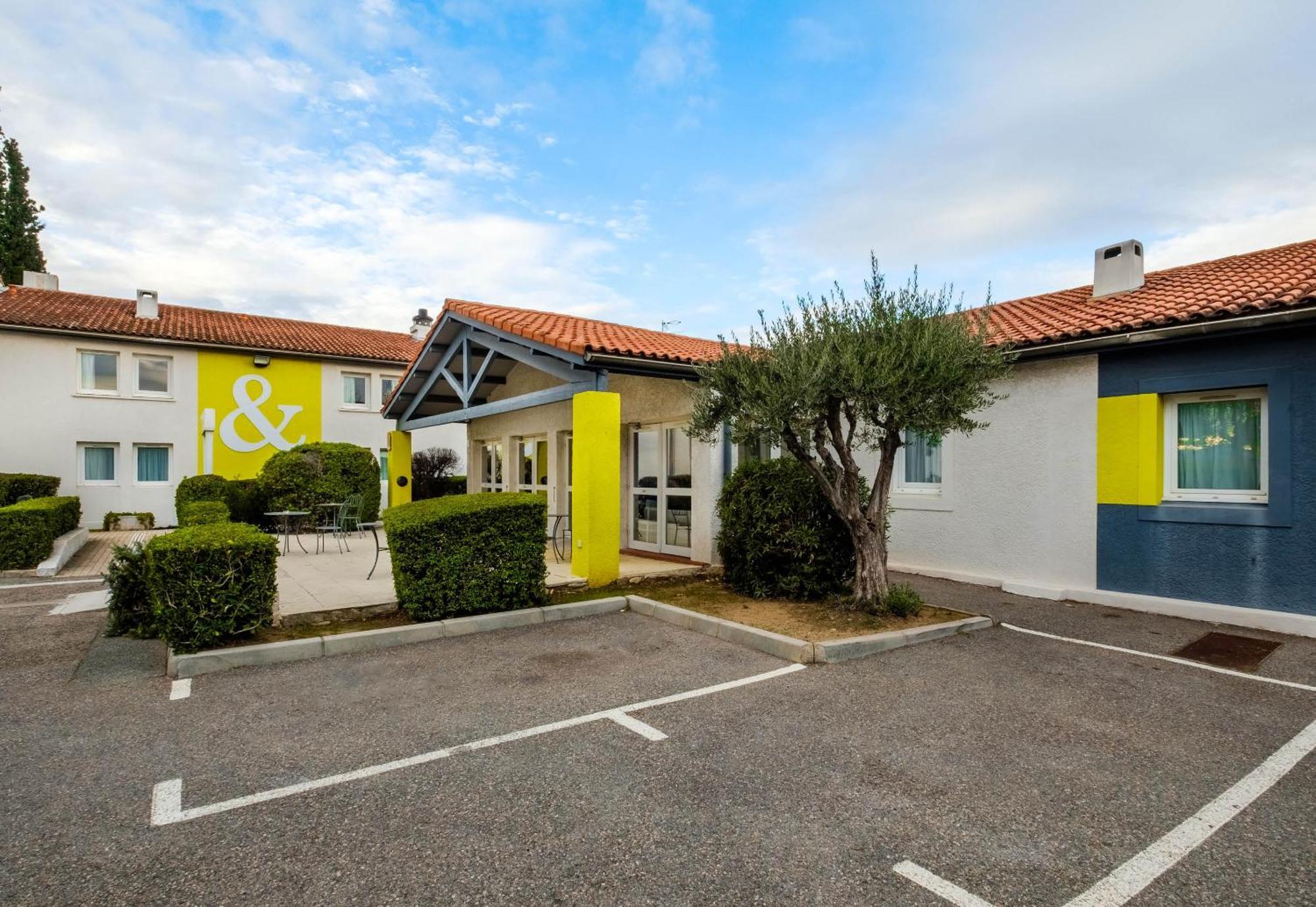 B&B Hotel Frejus Puget-Sur-Argens Buitenkant foto