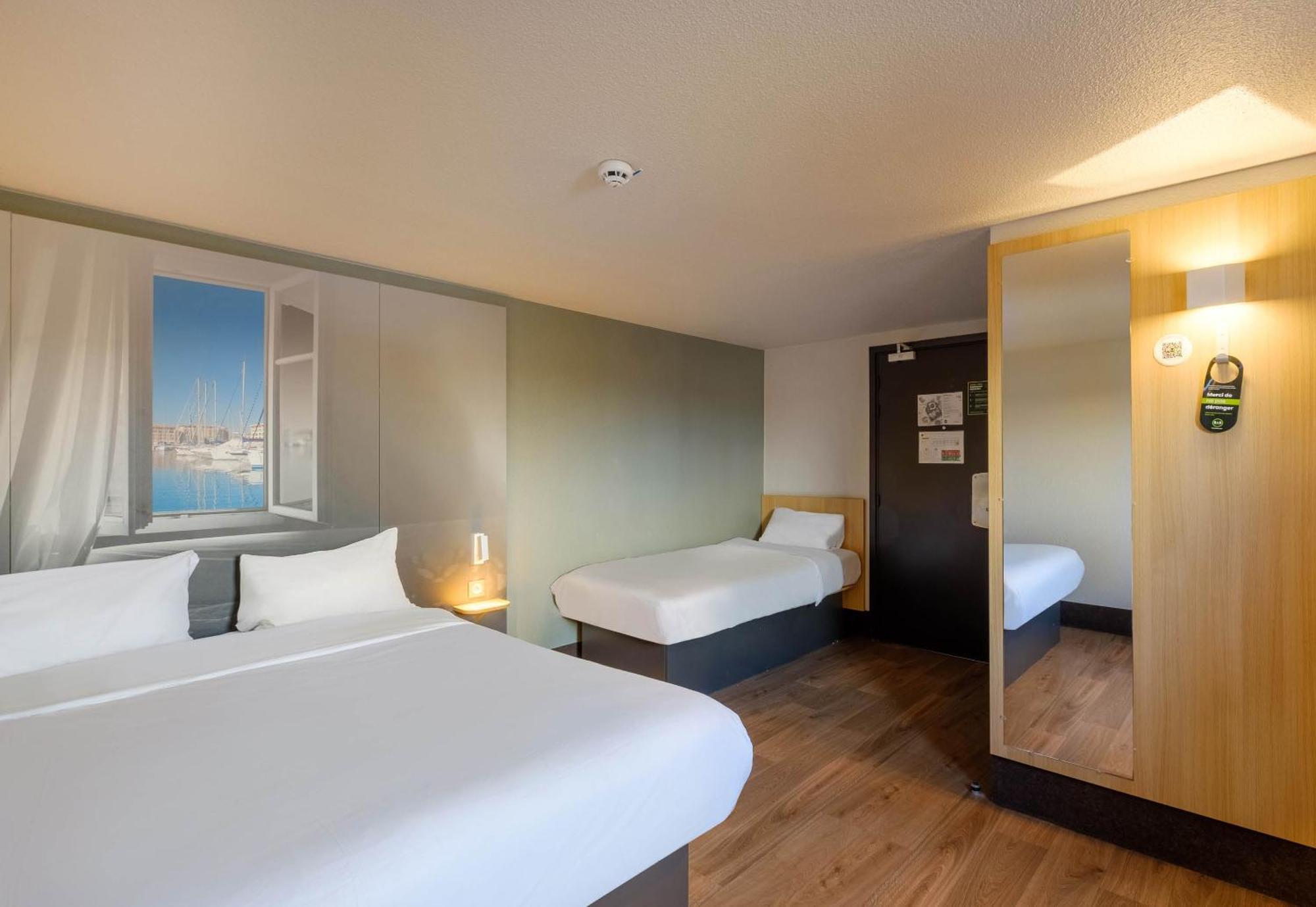 B&B Hotel Frejus Puget-Sur-Argens Buitenkant foto