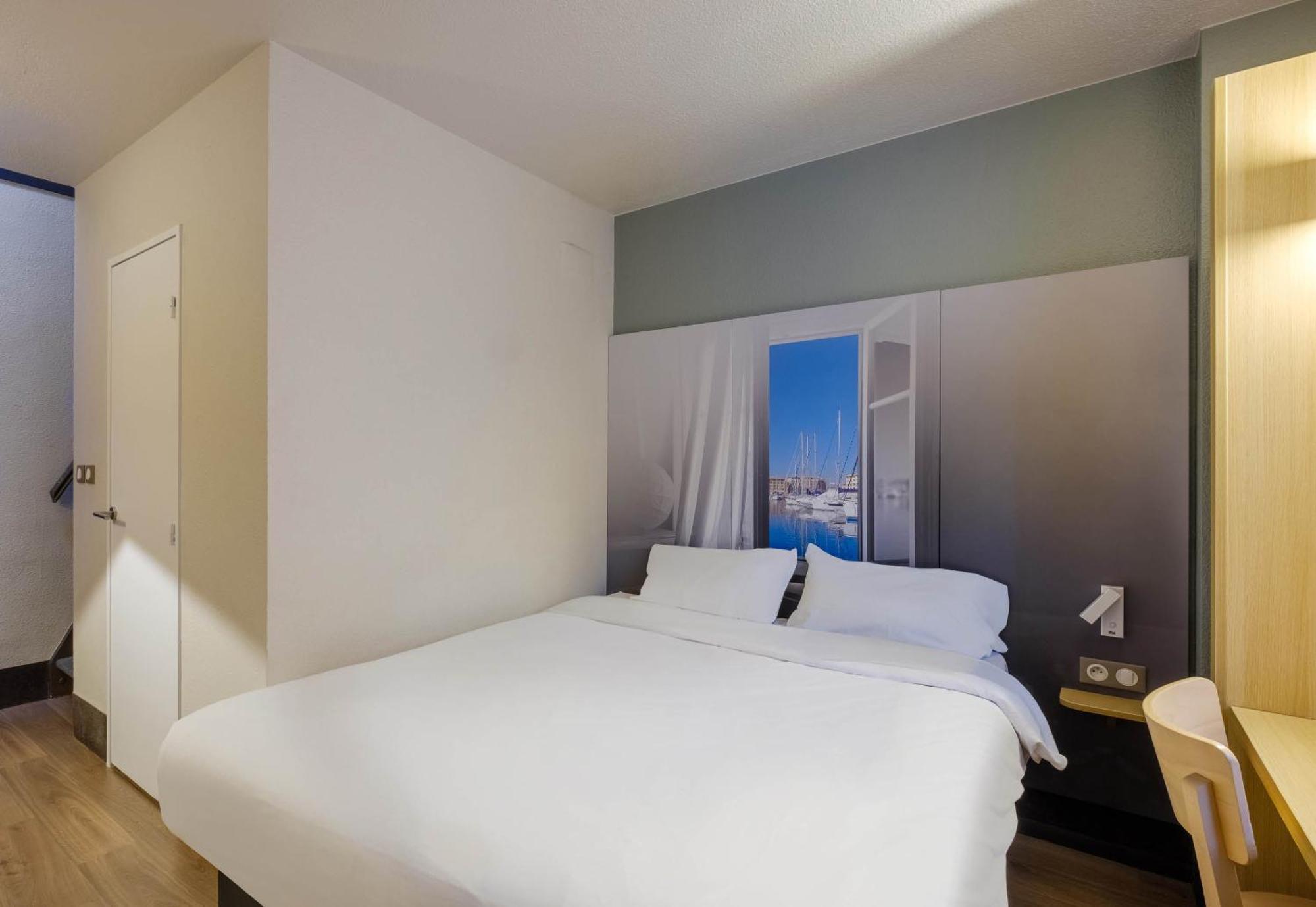 B&B Hotel Frejus Puget-Sur-Argens Buitenkant foto