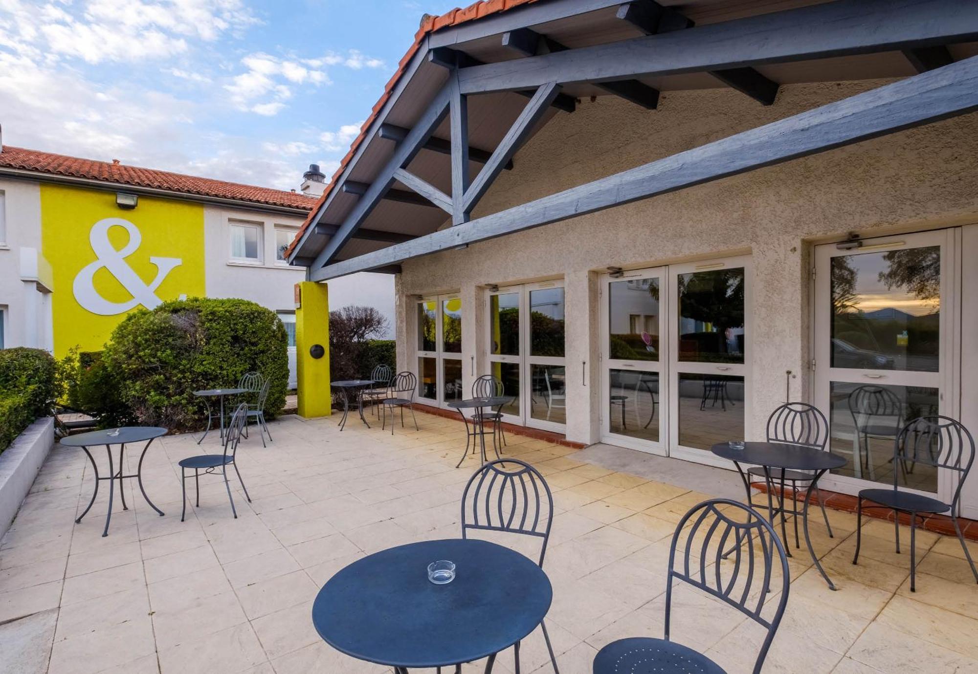 B&B Hotel Frejus Puget-Sur-Argens Buitenkant foto
