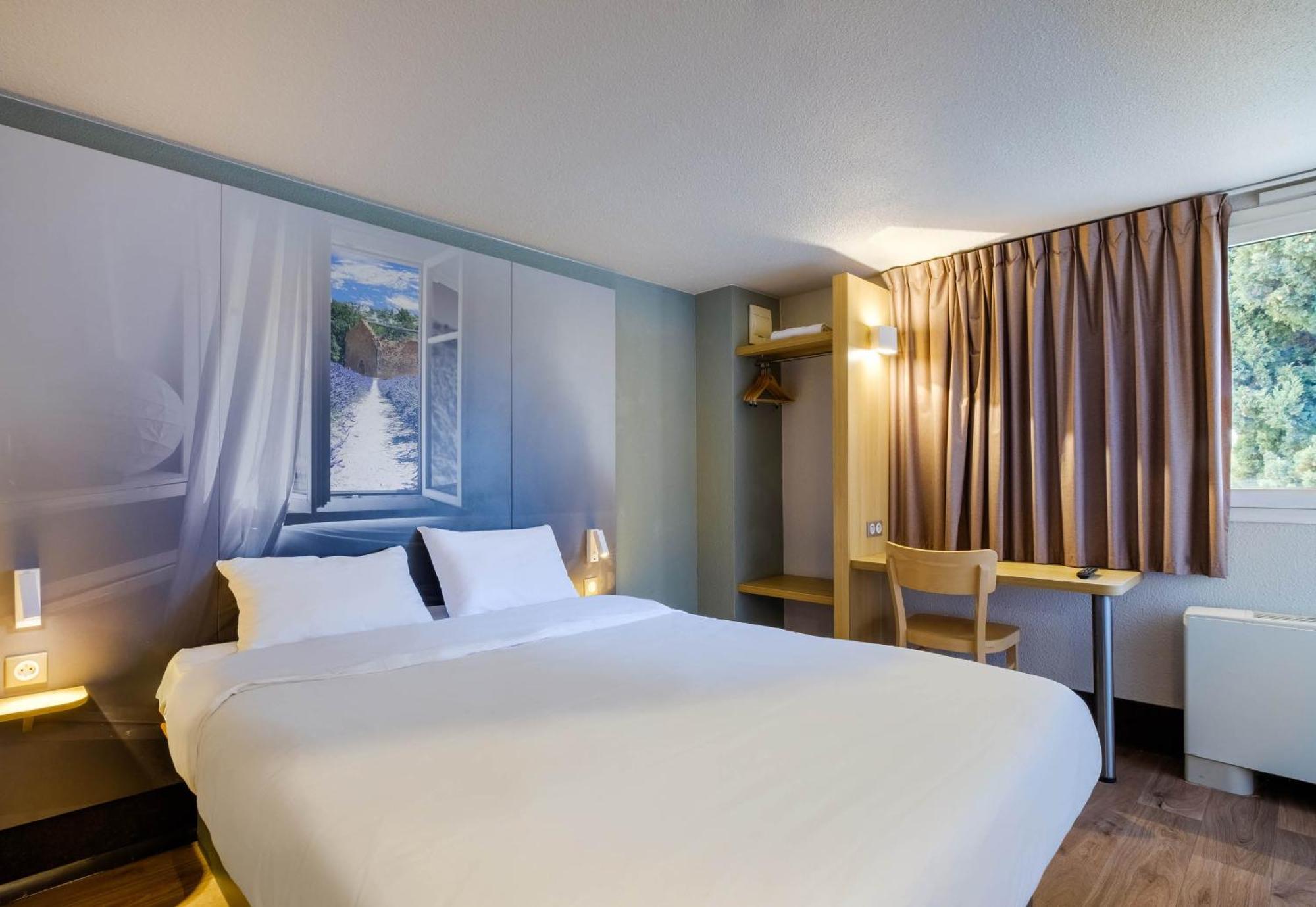 B&B Hotel Frejus Puget-Sur-Argens Buitenkant foto