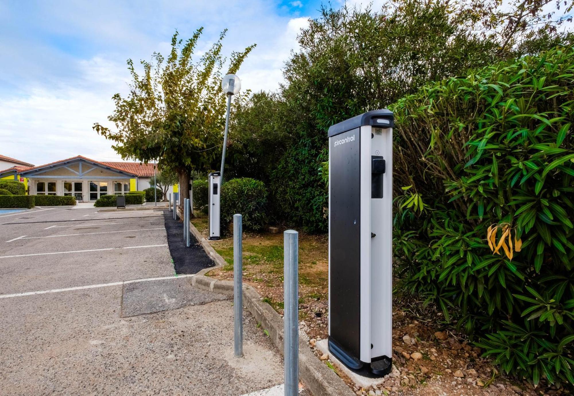 B&B Hotel Frejus Puget-Sur-Argens Buitenkant foto
