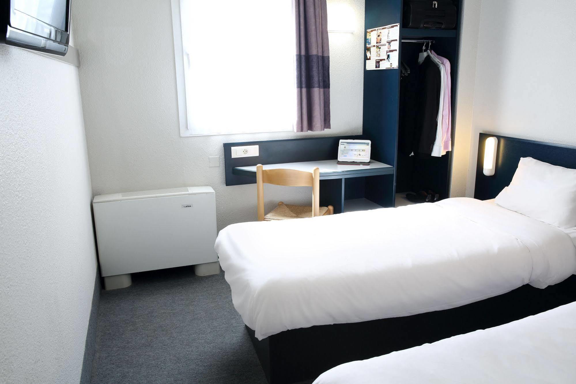 B&B Hotel Frejus Puget-Sur-Argens Buitenkant foto