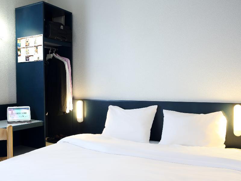 B&B Hotel Frejus Puget-Sur-Argens Buitenkant foto